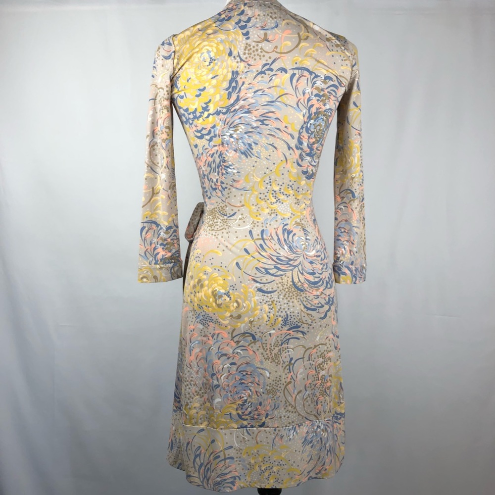 BCBGMaxAzria Multicolor Wrap Dress - Picture 5 of 8